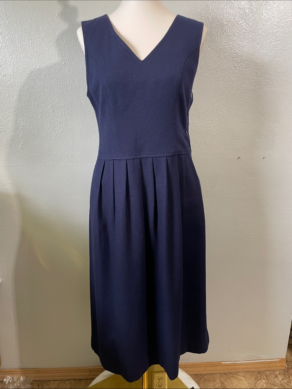Classic Navy Wool Pleated Midi Dress Vintage Lanz Side Button Sleeveless Size 8